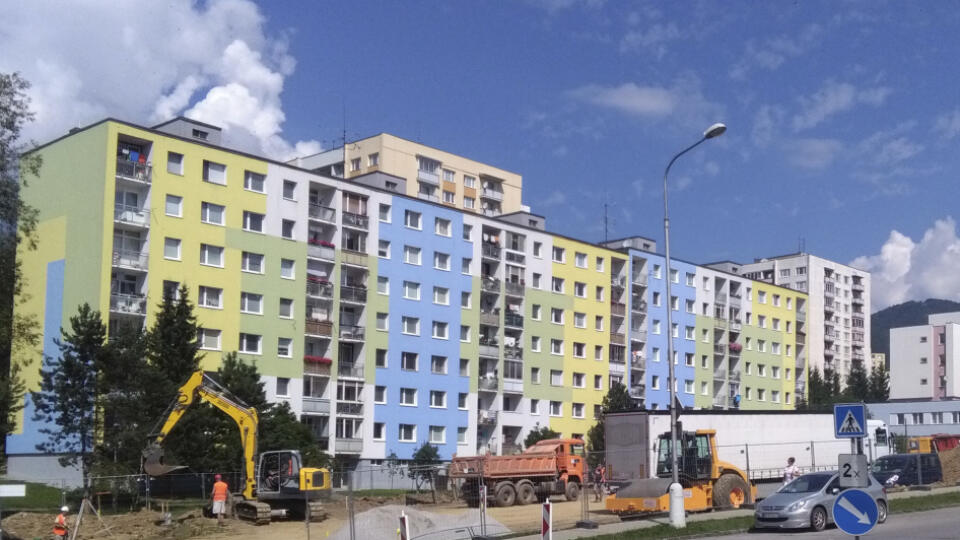 parkovisko výstavba sídlisko Sásová Rudohorská ulica parkovacie miesta