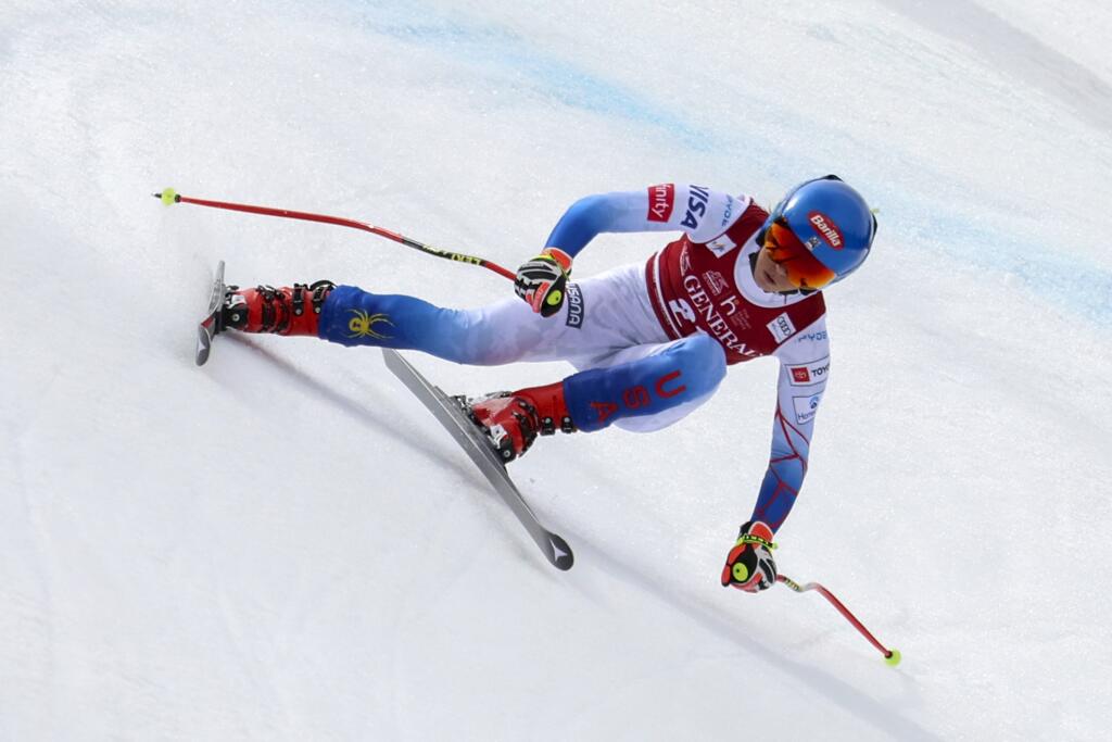 KK33 Courchevel - Americká lyžiarka Mikaela Shiffrinová na trati počas finálového zjazdu Svetového pohára vo francúzskom dejisku Courchevel/Meribel 16. marca 2022. FOTO TASR/AP
United States' Mikaela Shiffrin speeds down the course during an alpine ski, women's World Cup Finals downhill, in Courchevel, France, Wednesday, March 16, 2022. (AP Photo/Marco Trovati)