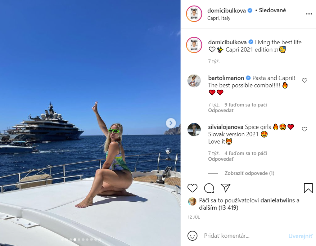 Dominika Cibulkova si dokáže užiť leto. O jej syna sa zatiaľ stará skúsená opatrovateľka.