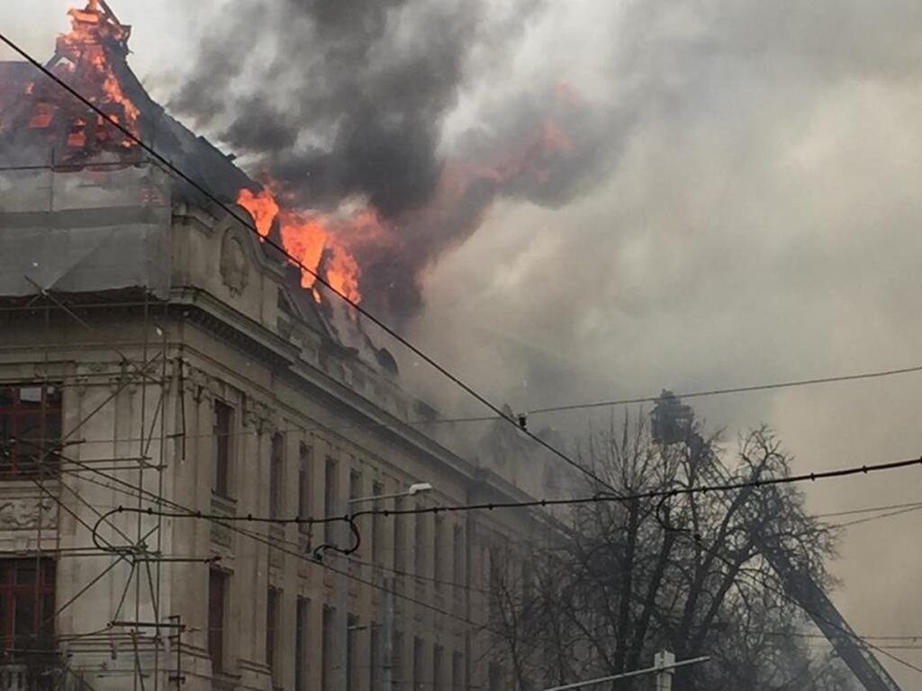 Polícia pre požiar daňového úradu v Košiciach začala trestné stíhanie