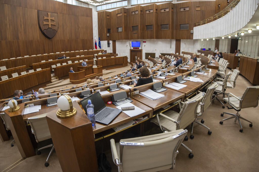 Na snímke poslanecká snemovňa počas 66. schôdze Národnej rady SR 28. júna 2022 v Bratislave. FOTO TASR - Martin Baumann