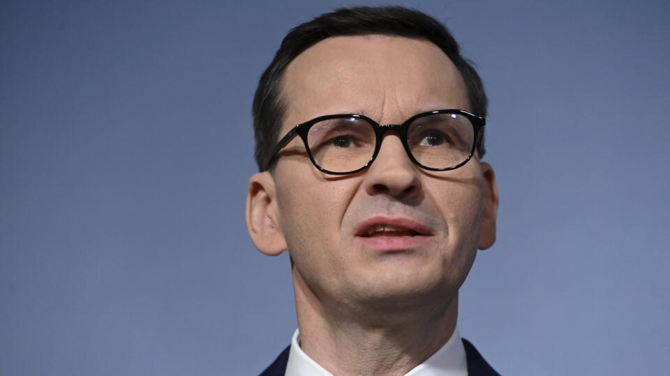 PK 58 Helsinki - Na snímke poľský premiér Mateusz Morawiecki reční počas tlačovej konferencie vrámci stretnutia s fínskou premiérkou Sannou Marinovou v Helsinkách 20. novembra 2022. FOTO TASR/AP
Polish Prime Minister Mateusz Morawiecki speaks during a joint press conference with Finnish Prime Minister Sanna Marin at the Prime Minister's official residence Kes'ranta in Helsinki, Finland, Sunday Nov. 20, 2022. (Heikki Saukkomaa/Lehtikuva via AP)