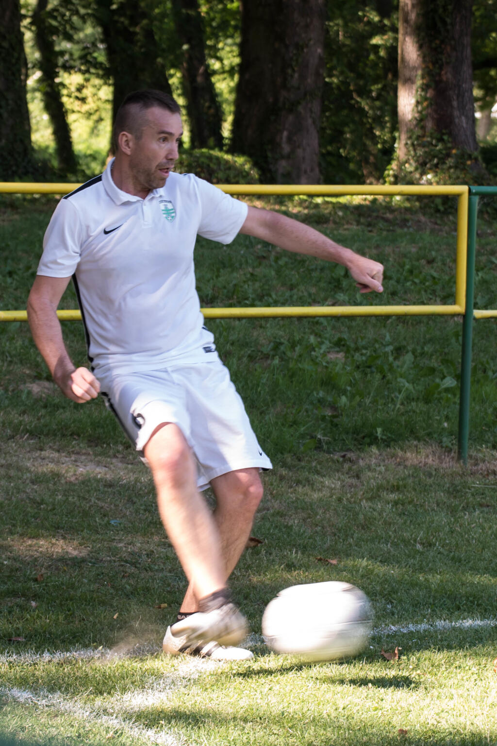 Žigmund Pálffy je stále aj náruživý futbalista.