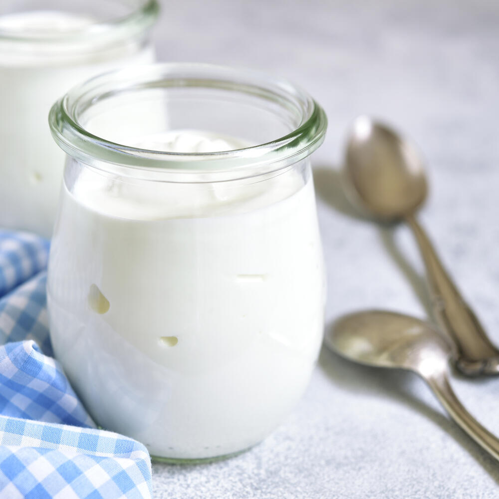 Pri diétnom pláne sa odporúča odtučnené mlieko alebo naturálny biely jogurt.