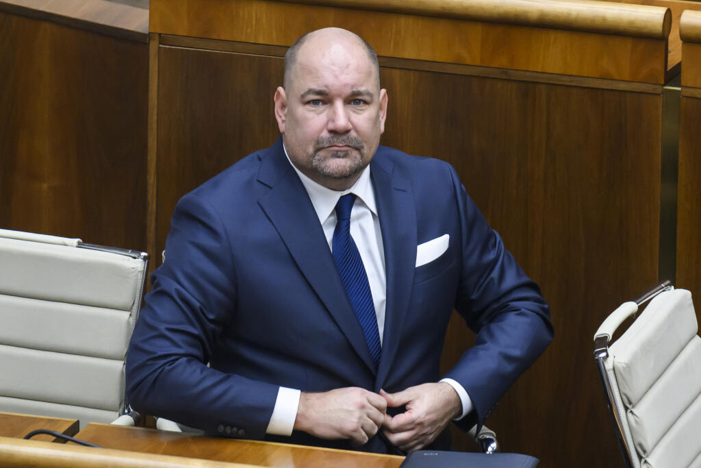 Minister cestovného ruchu a športu Dušan Keketi.