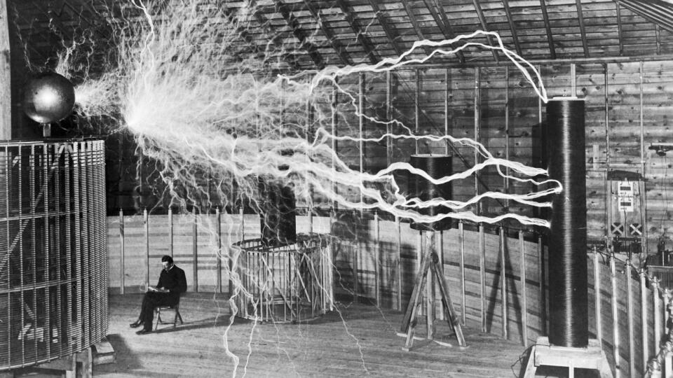 M0014782 Nikola Tesla, with his equipment