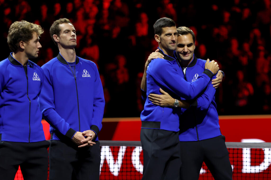 Djokovič prežíval Federerovu rozlúčku taktiež mimoriadne emotívne.