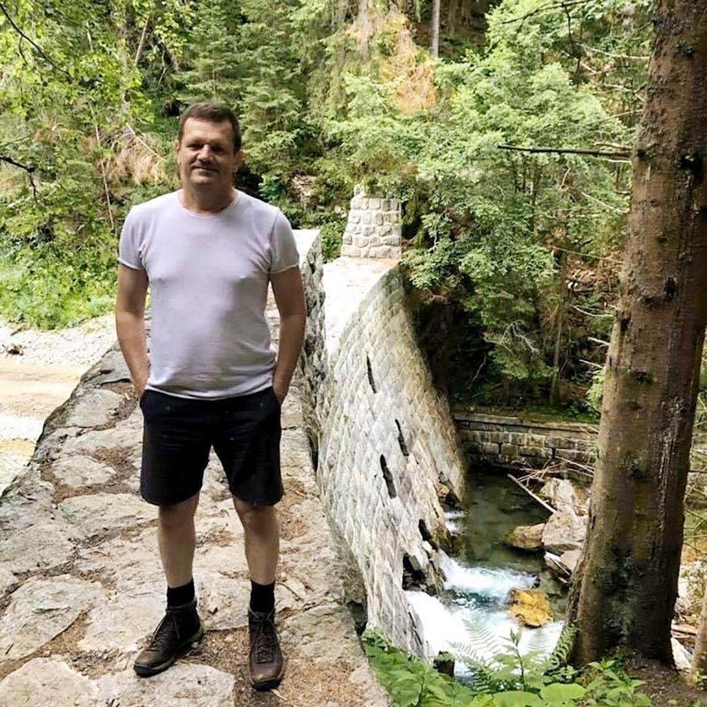 PATRIOT
Poslanec Peter Kmec si
užíva Račkovu dolinu.
Roky bol diplomatom,
tak mu pár dovoleniek
v rodnej krajine vôbec
neprekáža.