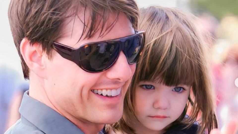 Suri Cruise so svojim otcom.