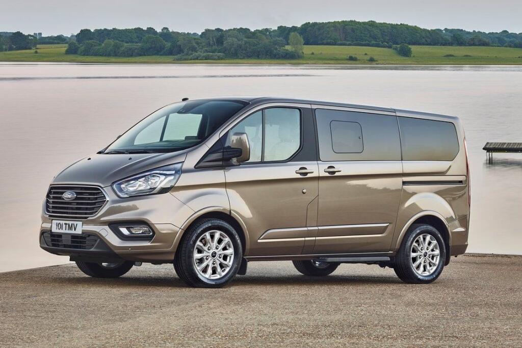 Ford Tourneo.