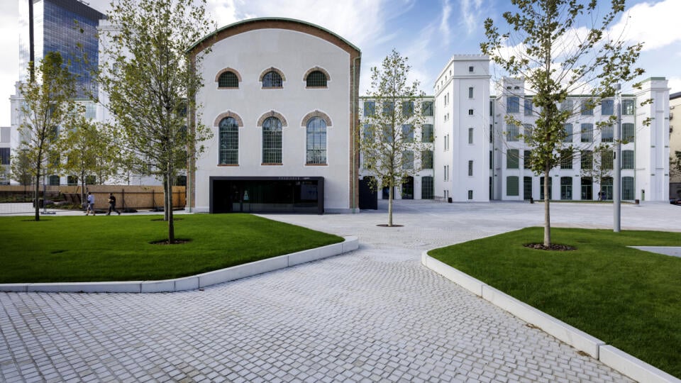 Na snímke exteriér Národnej kultúrnej pamiatky (NKP) Pradiareň 1900, ktorá prešla náročnou rekonštrukciou pod vedením ateliéru Bouda Masár architekti a ktorá bola nominovaná v kategórii Občianske a priemyselné budovy na Cenu Slovenskej komory architektov CE ZA AR 2021. V Bratislave 21. októbra 2021. FOTO TASR - Dano Veselský