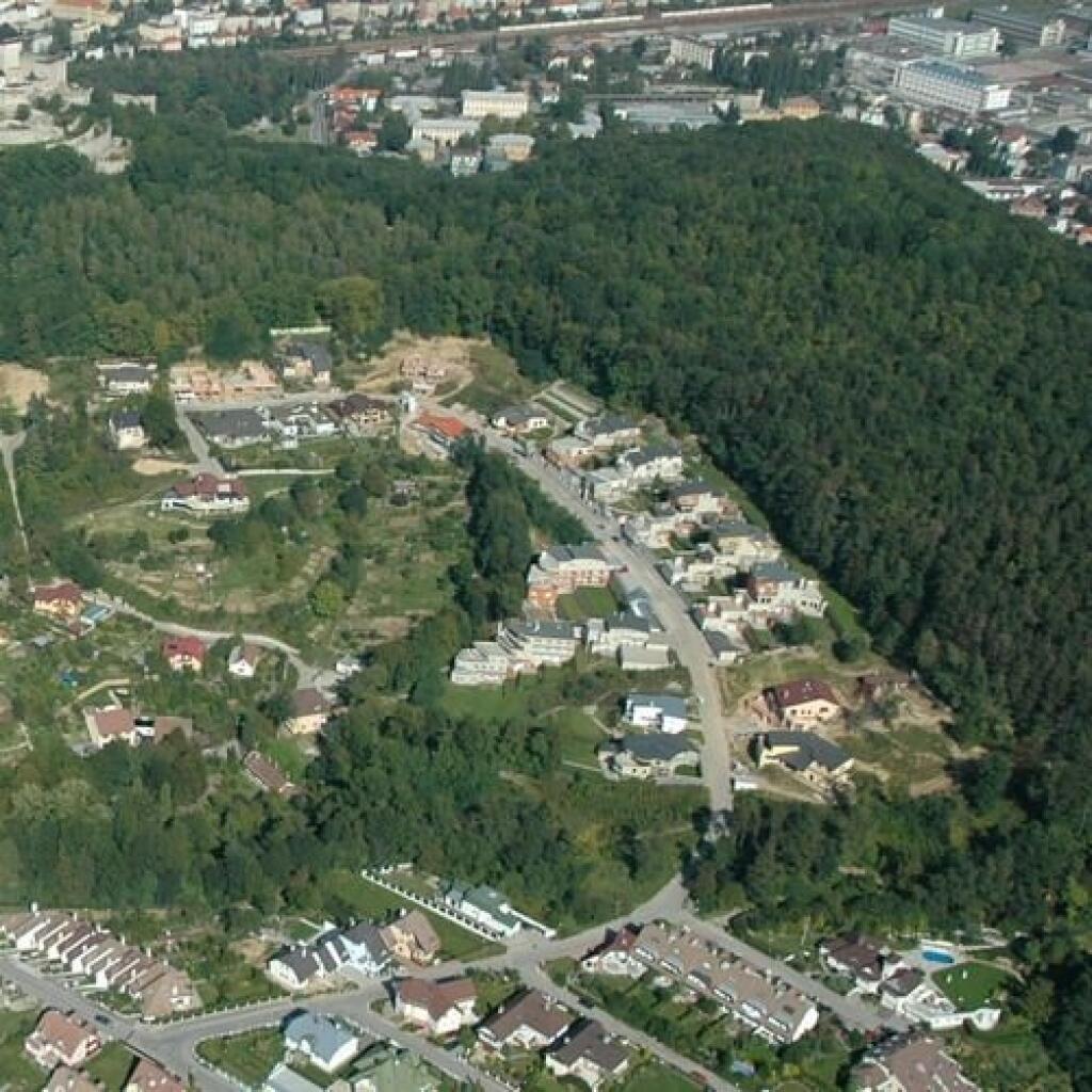 Milionárska štvrť Breziny z vtáčej perspektívy.