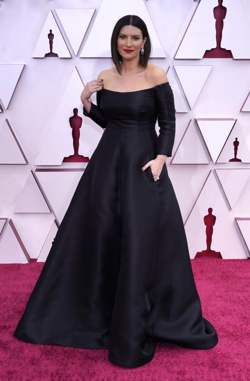 Laura Pausini prichádza na 93. ročník udeľovania filmových cien Oscar 25. apríla 2021 na železničnej stanici Union Station v Los Angeles.