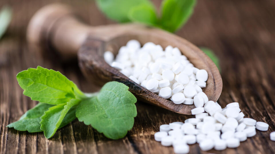 Wooden,Table,With,Stevia,Sweetener,Pills,(selective,Focus;,Close-up,Shot)