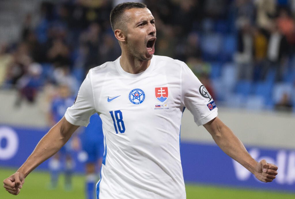 Borbélyho hodnotenie: Gól, ktorý dal, je presne typickou ukážkou jeho prednosti a toho, prečo podľa mňa nesmie hrať na hrote útoku, ale musí dostupovať do hrotovej pozície z krajného vertikálneho priestoru. Má veľmi dobrý cit pre nábeh, solídne zakončuje v ťažkej pozícii.