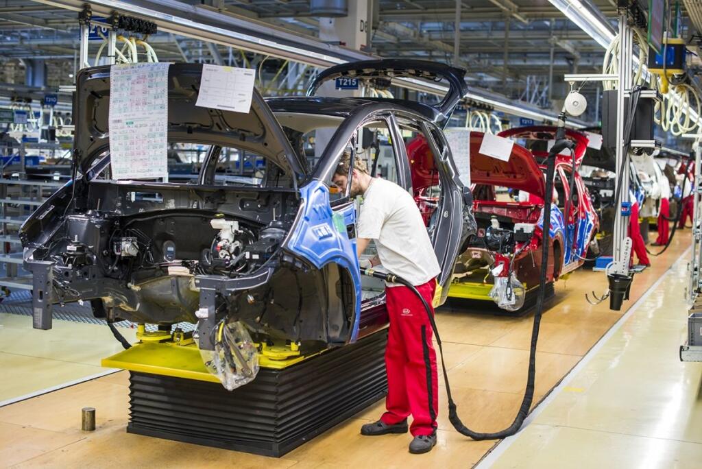 Kia sa poučila z vlaňajška, ponúka historický rast platov. S háčikom