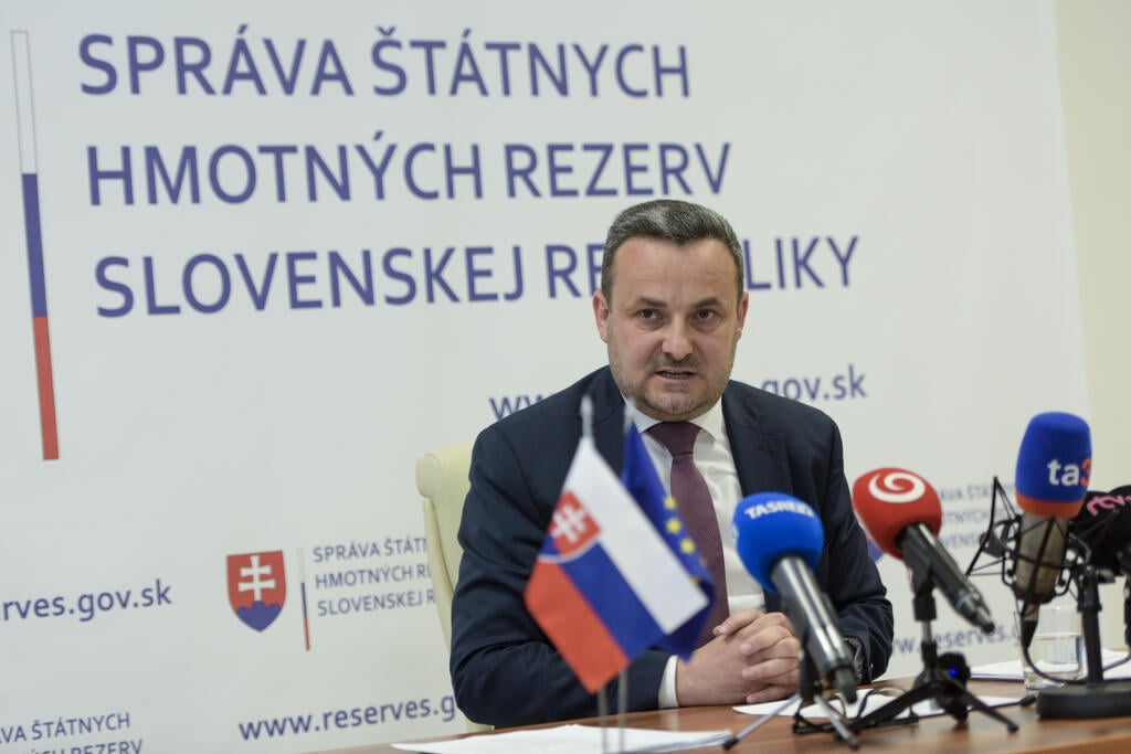 Na snímke predseda Správy štátnych hmotných rezerv SR Ján Rudolf počas tlačovej konferencie na tému Reakcia na vyjadrenia Roberta Fica o použití munície zo skladov SŠHR za 9 mil. eur, 18. mája 2023 v Bratislave. FOTO TASR - Pavol Zachar