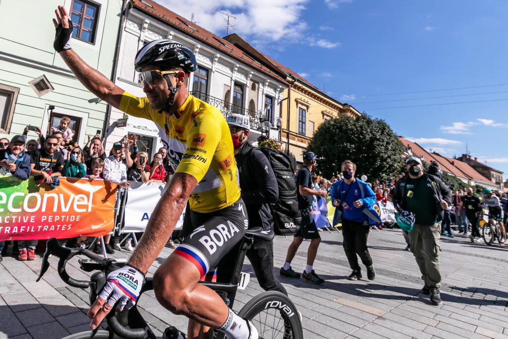 Na snímke je Peter Sagan v cieli štvrtej etapy cyklistických pretekov Okolo Slovenska v Trnave.