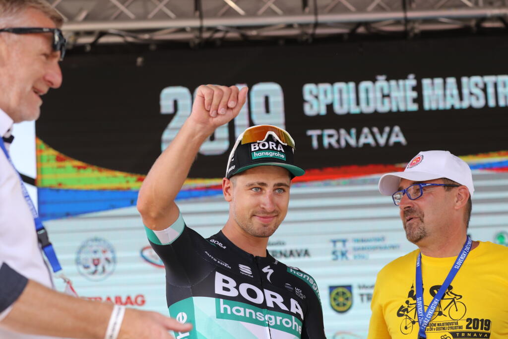 Ešte predtým, ako vyhlásili víťazov, dostal priestor na pódiu Peter Sagan.