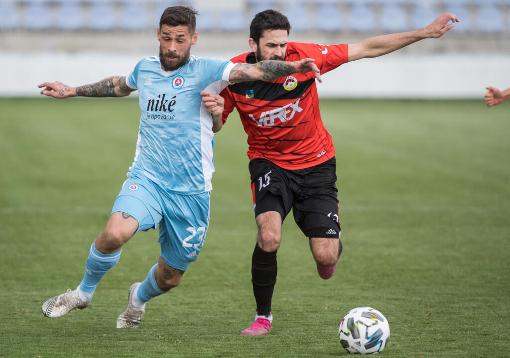 Slovan si v osemfinále tesne poradil s Liptovským Mikulášom. Teraz ho čaká bratislavské derby s Petržalkou.