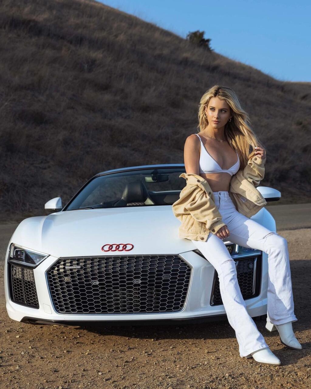 Sexi Lindsey Brewer sa neživí ako pretekárka, ale je modelkou a influencerkou.