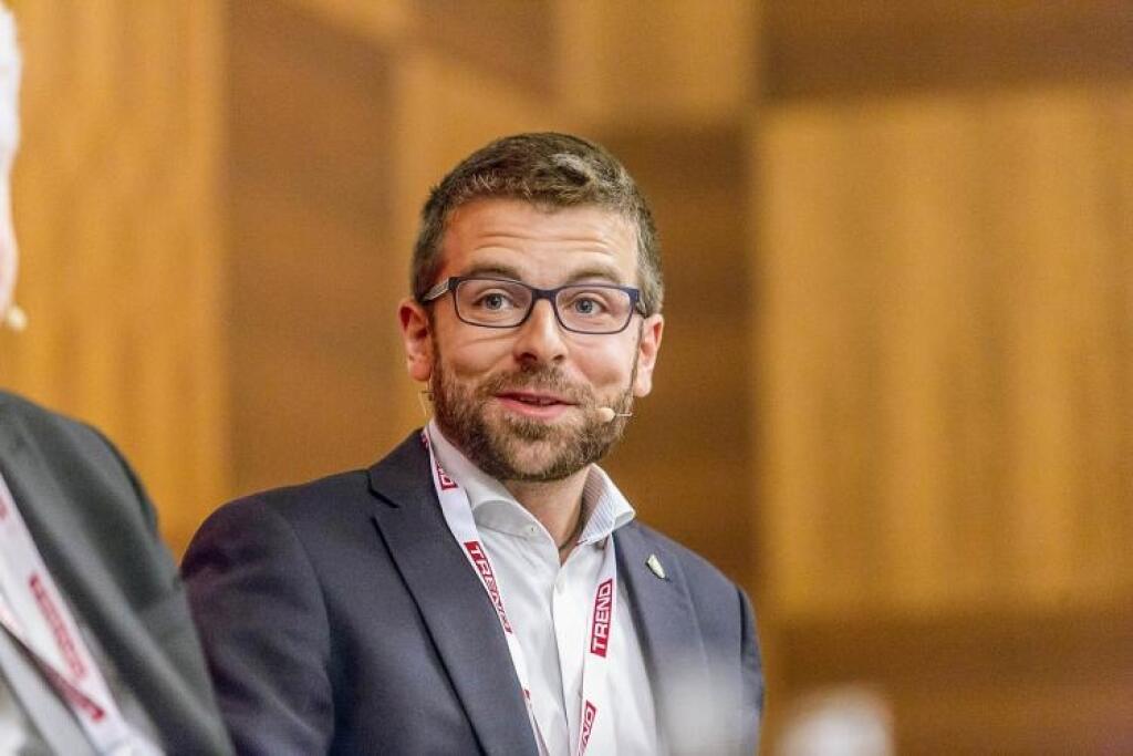 Poslanci by sa mali vzdať predstavy, že si za kandidátov dajú svojich ľudí