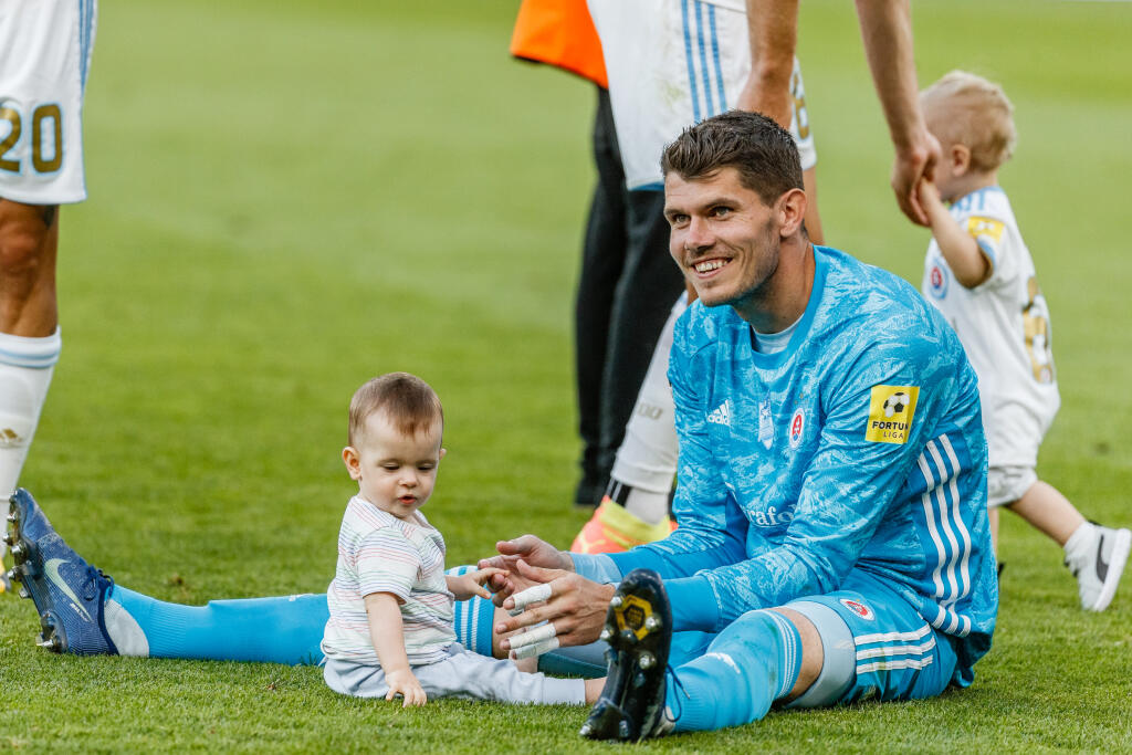 Micha Šulla so svojim synčekom žiaril šťastím.