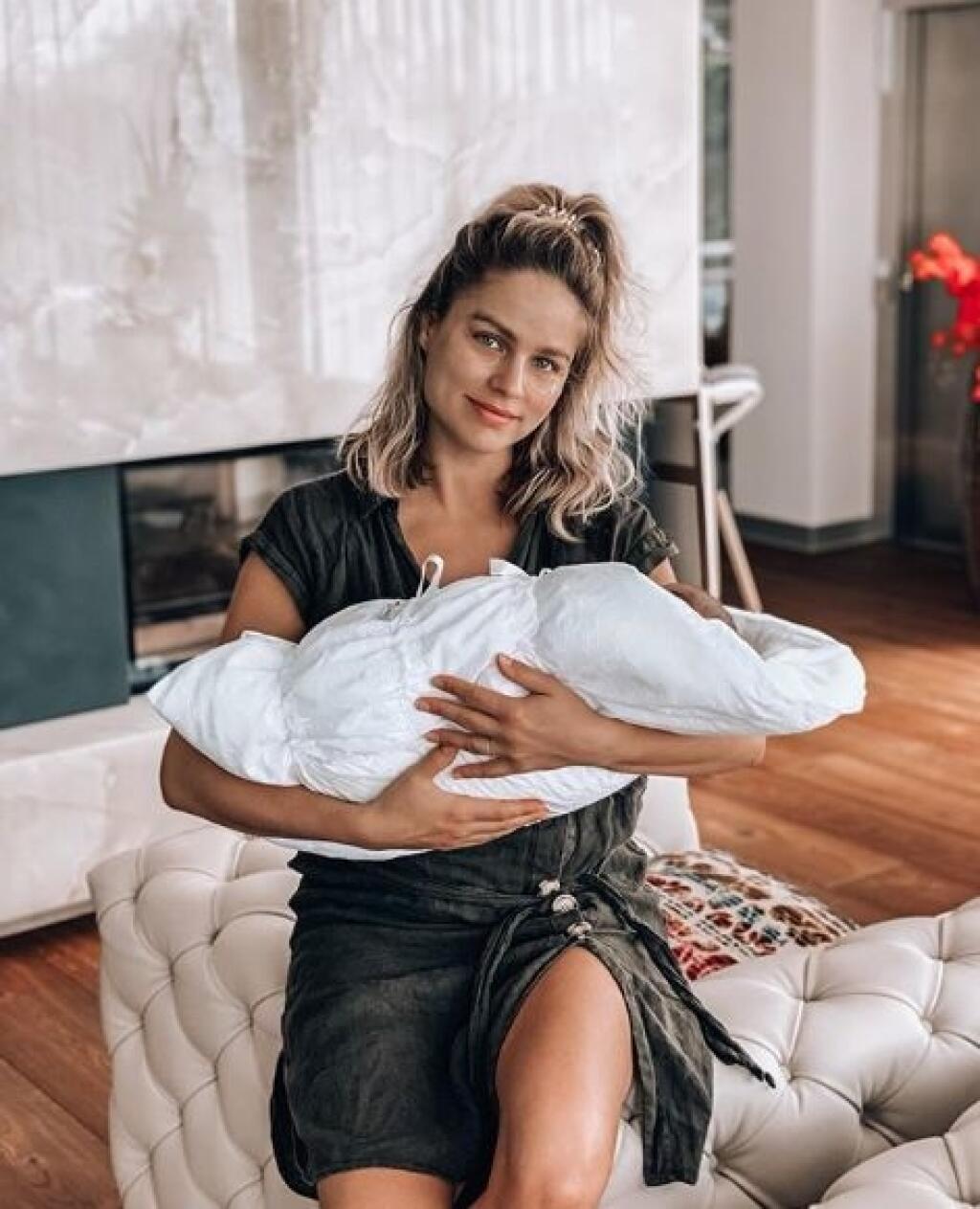 Ivana Gáborík s malou dcérkou Bellkou.