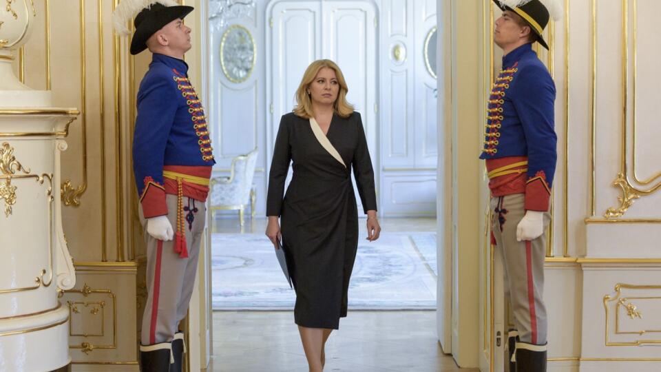 Prezidentka Zuzana Čaputová nebude opätovne kandidovať v budúcoročných voľbách na post hlavy štátu. Informovala o tom v utorok 20. júna 2023 v Prezidentskom paláci. Na snímke prezidentka SR Zuzana Čaputová prichádza oznámiť svoje rozhodnutie pred médiá v Prezidentskom paláci v Bratislave v utorok 20. júna 2023. FOTO TASR - Pavol Zachar