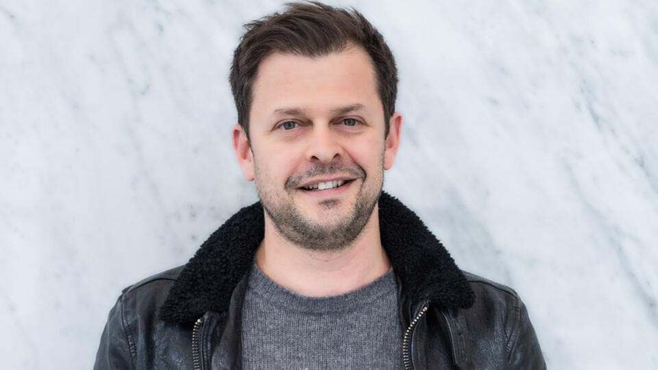 Bárta po rokoch opäť spolupracuje s Joj, do Paneláka sa vracia Kordiak - Zo seriálu sa mafiánska postava vytratila, po čase doň vráti