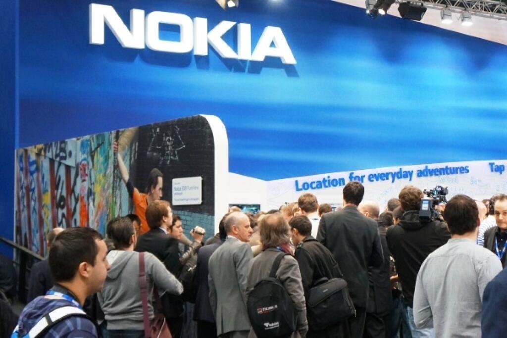 Nokia sa tlačí do smartfónov aj dumbfónov