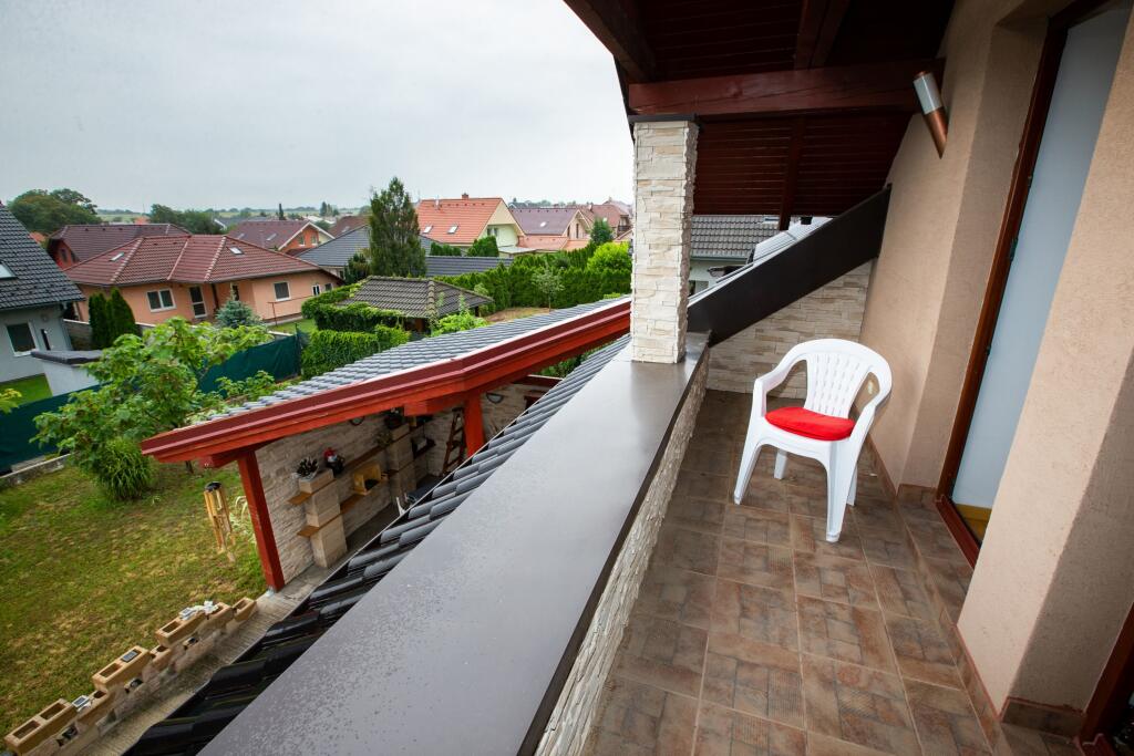 House in Ruzindol: When designing, she also thought of her four tomatoes.