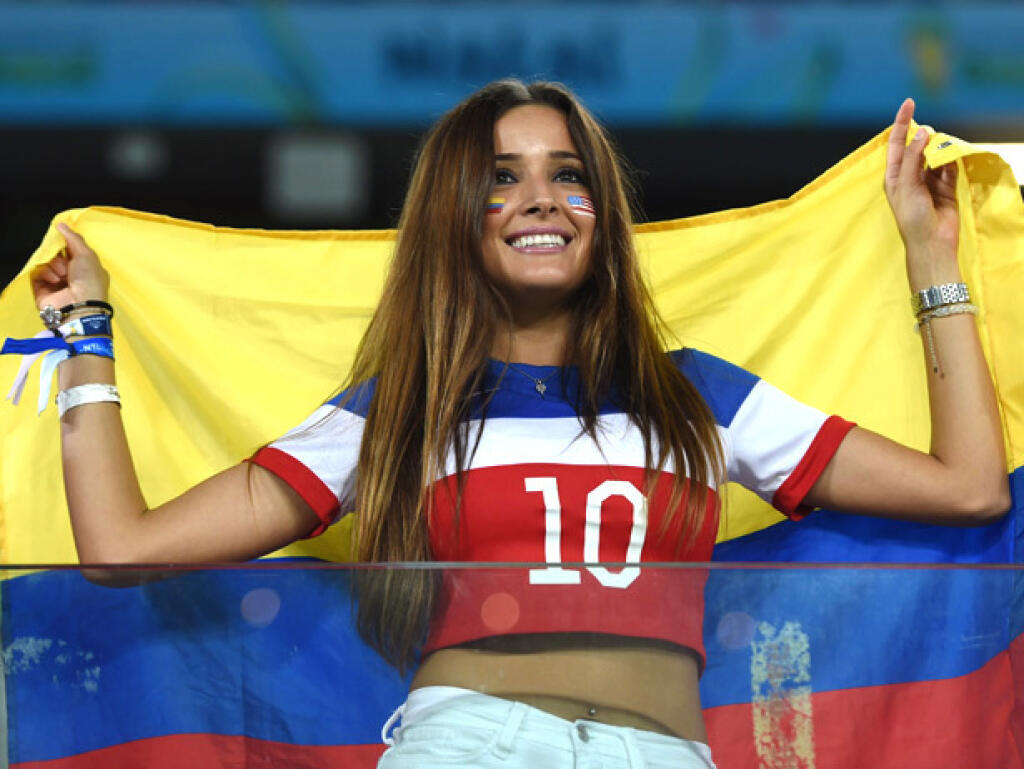 FOTO Najsexi fanúšičky na MS vo futbale: Po góloch ukazujú svoje krivky