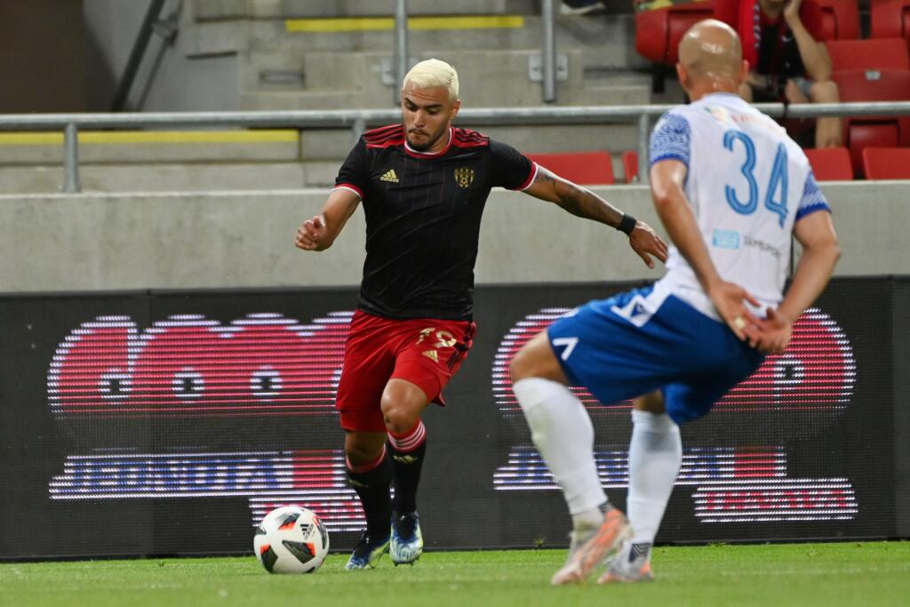 Trnavský Spartak remizoval doma s rumunským Sepsi OSK 0:0 a DAC Dunajská Streda podľahol Partizanu Belehrad na súperovej pôde 0:1.