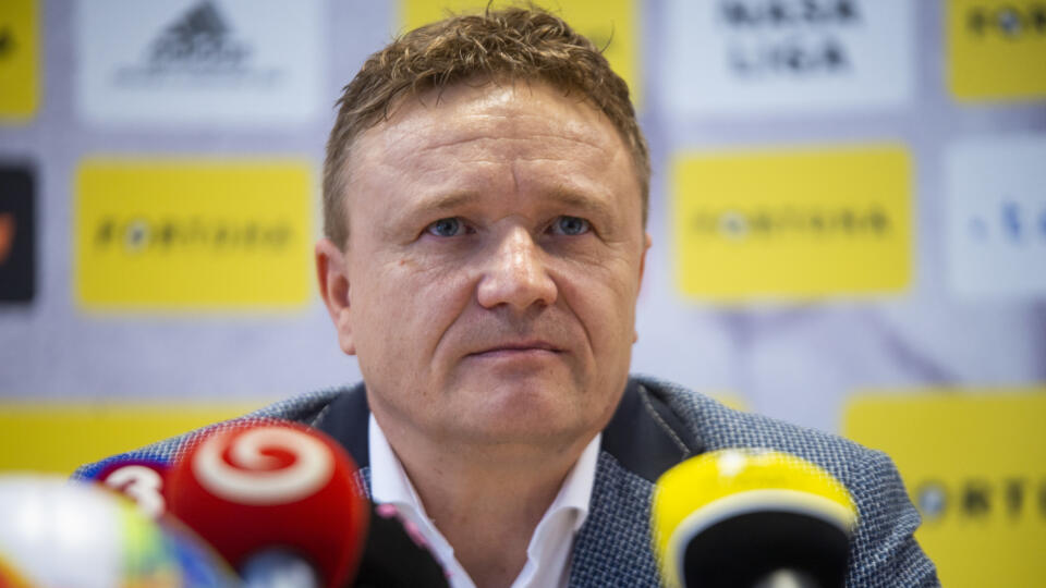 Dozvedeli sme sa aspoň to, že do klubu poslala Únia ligových klubov (ÚLK) nejaké peniaze, aby sa hráčom aspoň čiastočne vyplatili niekoľko mesiacov meškajúce výplaty.