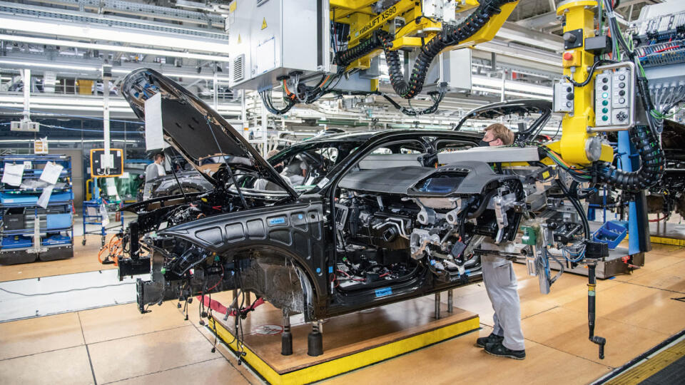 Najväčším platiteľom daní a odvodov je už štvrtý rok Volkswagen Slovakia.