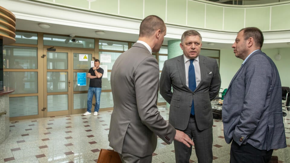  Na snímke je Robert Fico ktorý prišiel vypovedať na policajné prezídium v prípade Súmrak.