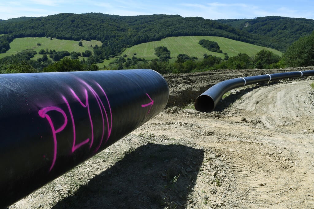 Práce na 103-kilometrovom slovenskom úseku prepojovacieho plynovodu Poľsko – Slovensko pokračujú.