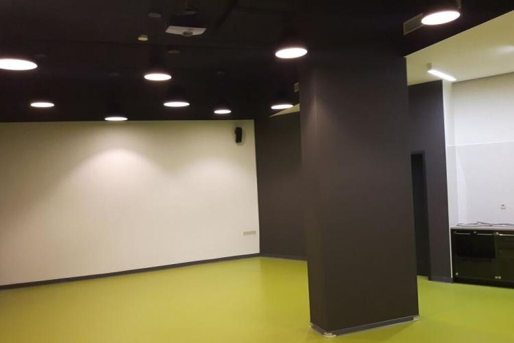 Panorama City: Rušné bývanie vo výškach