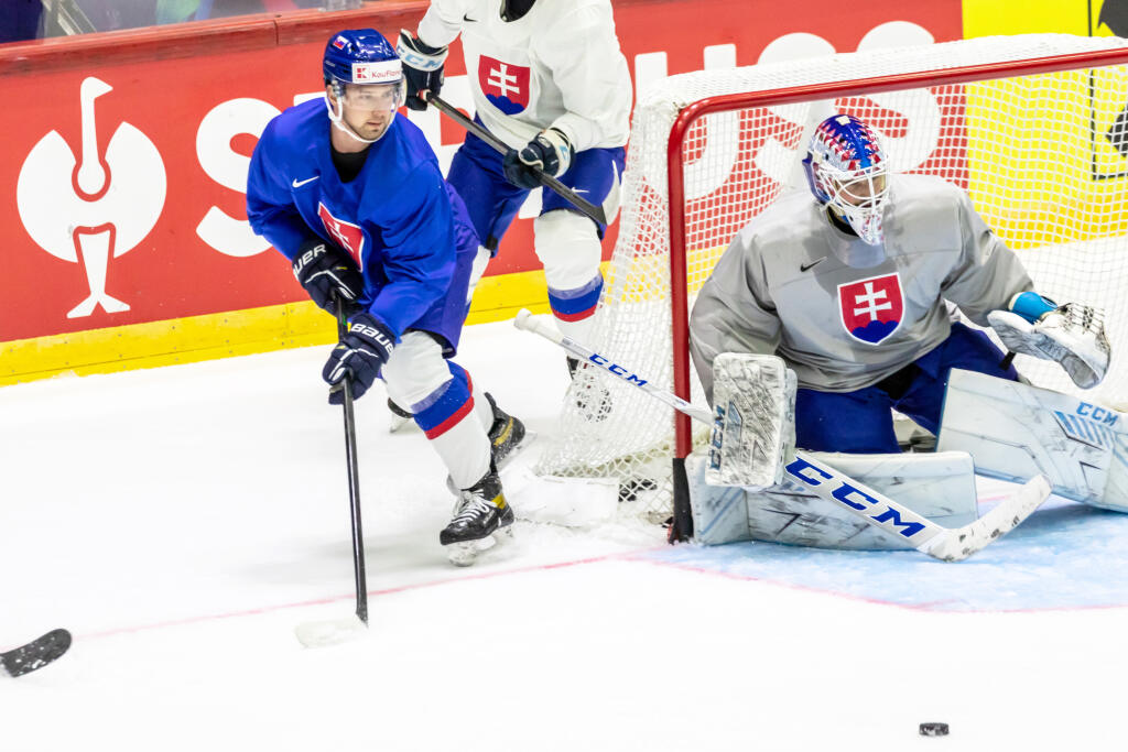 Prvý tréning slovenskej hokejovej reprezentácie v helsinskej hale Ice Hall pred zápasom s Francúzskom.