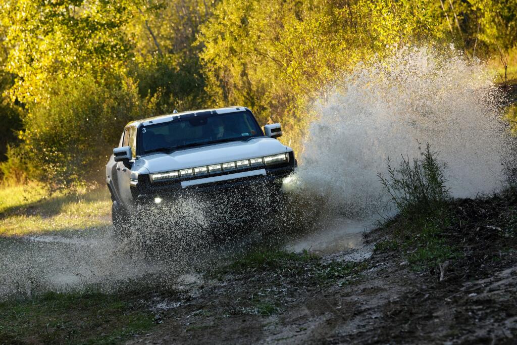 Hummer EV.