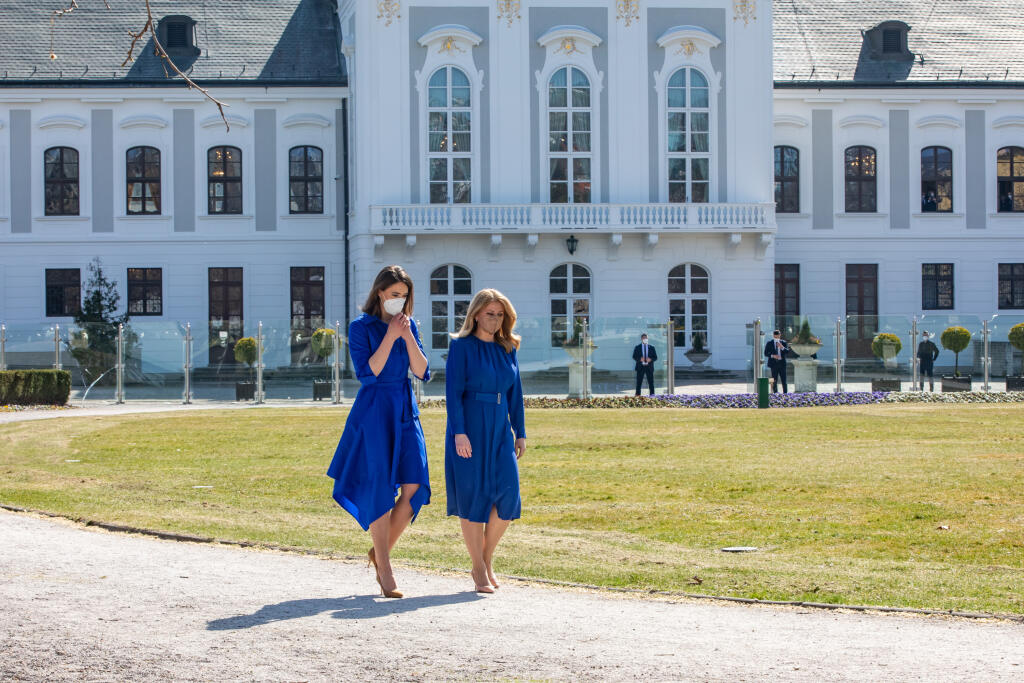 Prezidentka Zuzana Čaputová prijala Petru Vlhovú v prezidentskom paláci.
