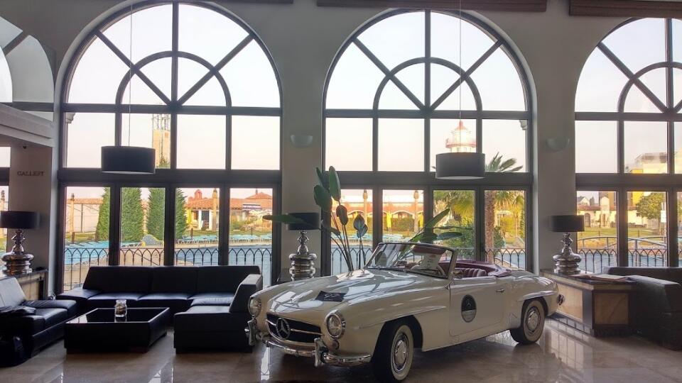 Villa Plaza - lobby