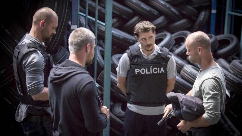 Joj promuje novú kriminálku Za sklom, pozrite si teasre - Seriál štartuje v stredu 28. septembra