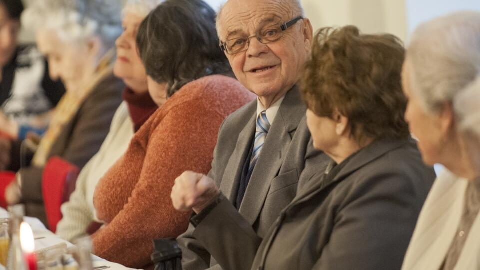 SR Bratislava Vianice Posedenie Osamelí Bratislavčania BAX