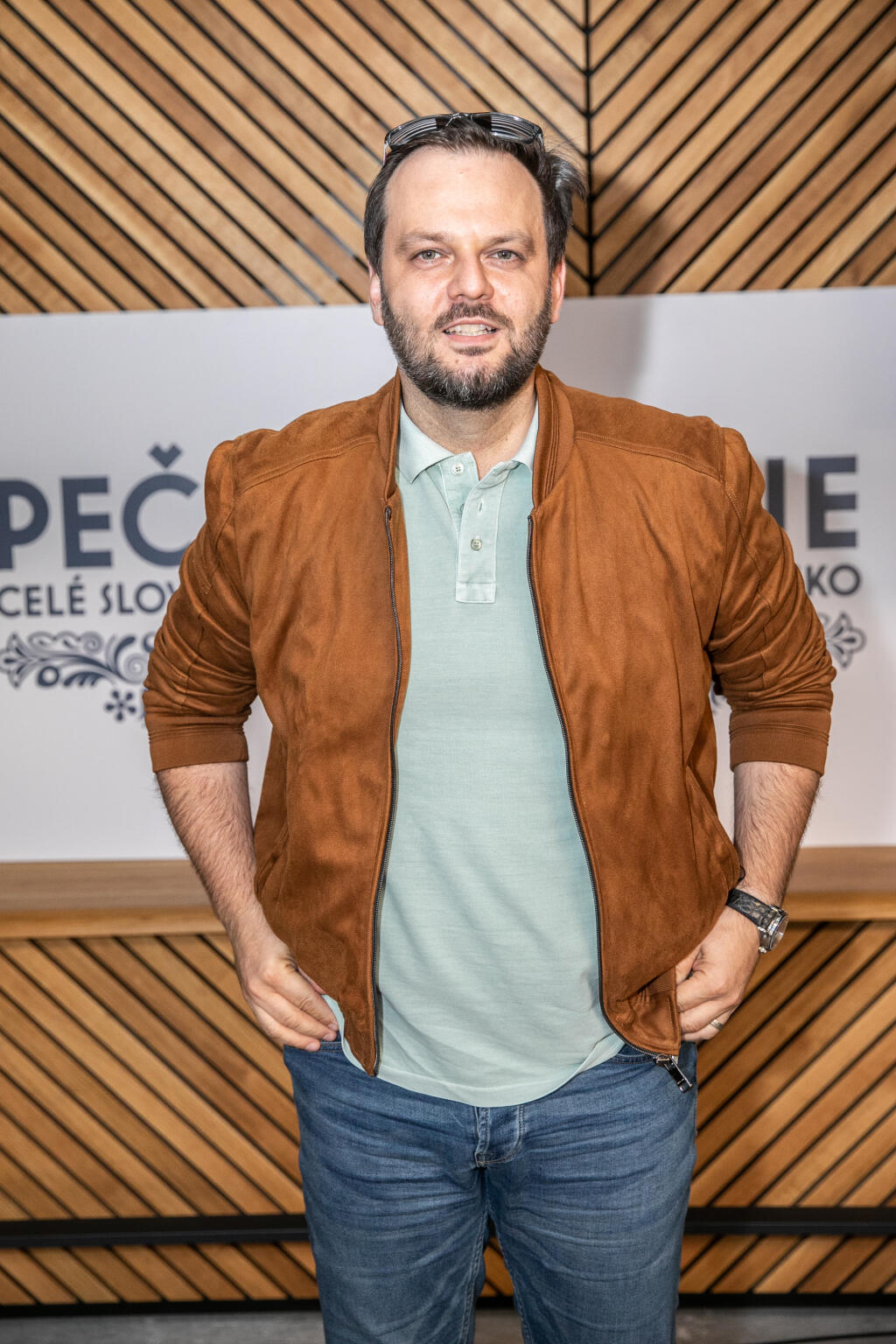 Párty RTVS, čaj o piatej. Na fotke je Milan Junior Zimnýkoval.