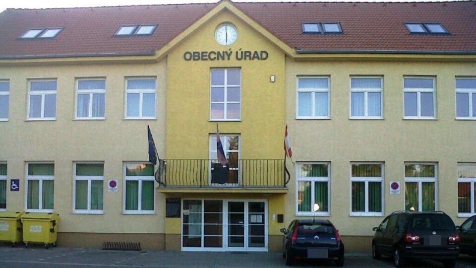 Budú musieť mať starostovia povinne strednú školu?