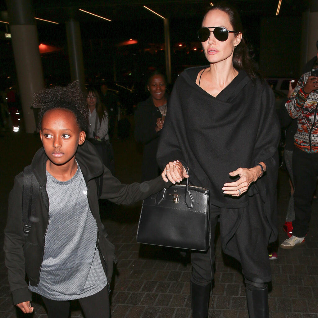 Angelina Jolie s kabelkou Louis Vuitton City Steamer PM