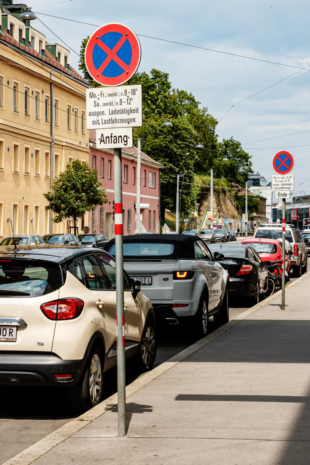 Na snímke Milan Cibulka a Katarína Cibulková prichádzajú do Privatklinik Döbling vo Viedni, pôrodnice, v ktorej bývalá slovenská tenistka Dominika Cibulková porodila svojho prvého syna Jakuba.