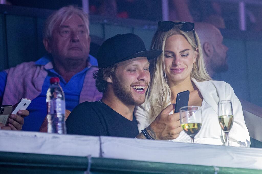 David Pastrňák a jeho priateľka Rebecca prišli o synčeka Vigga len šesť dní po pôrode.